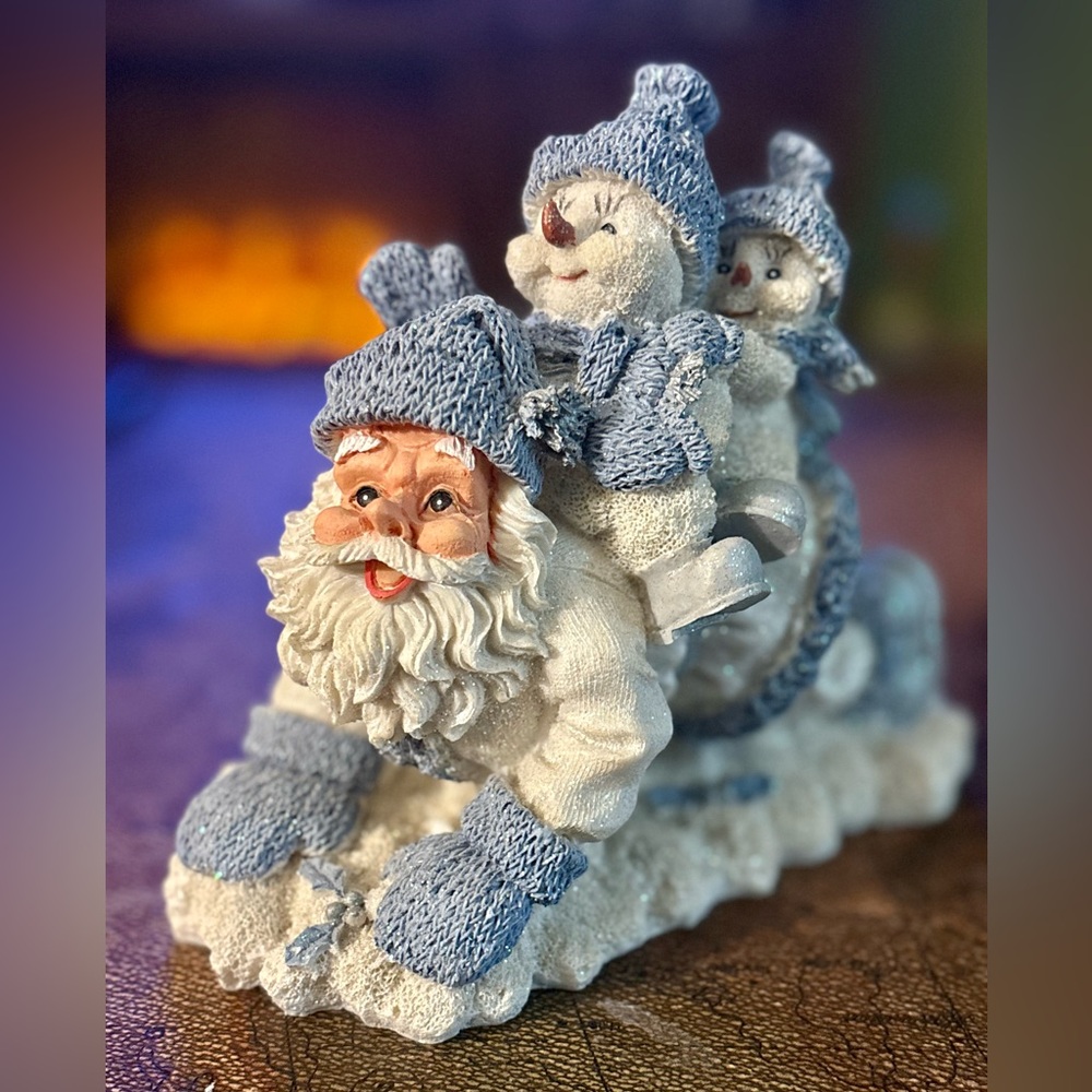 Encore Group Snow Buddies Ride ‘Em Santa